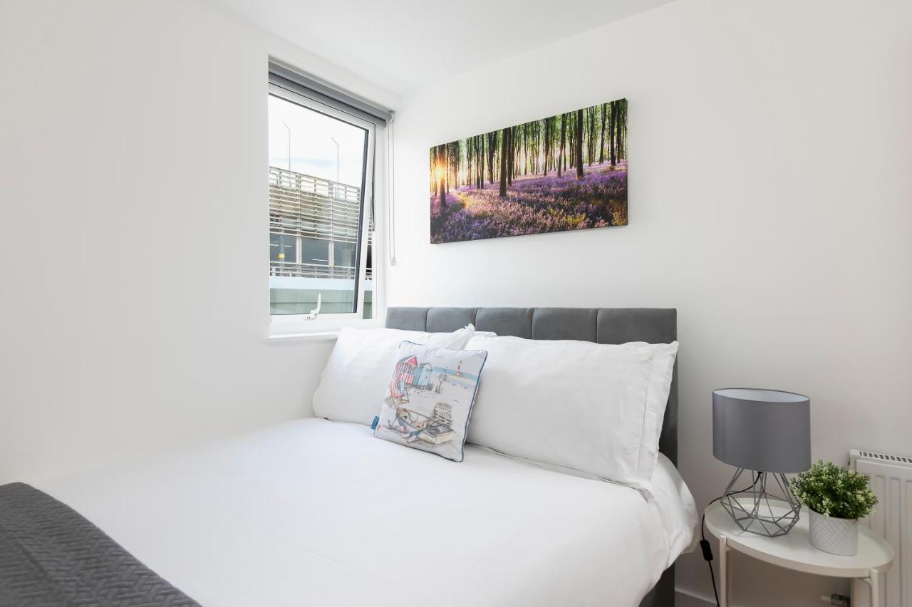 Skyvillion - 4 Bed Luxury Apartment With Balcony & Parking Enfield Zewnętrze zdjęcie