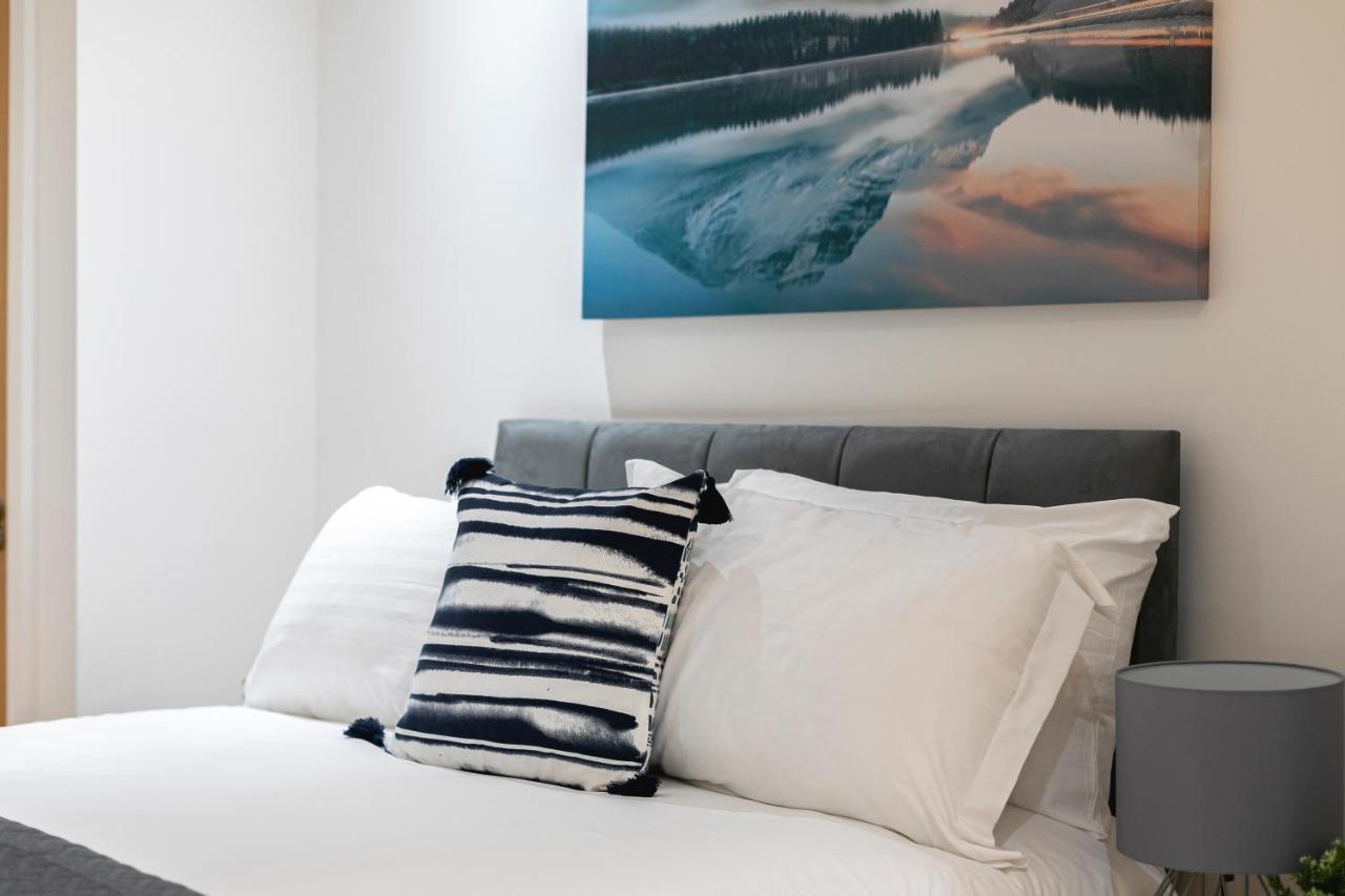 Skyvillion - 4 Bed Luxury Apartment With Balcony & Parking Enfield Zewnętrze zdjęcie