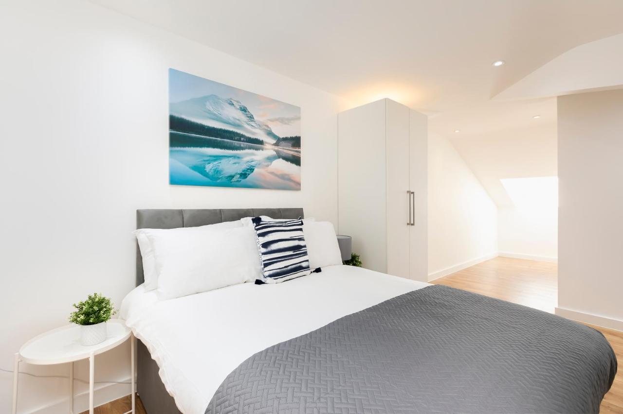 Skyvillion - 4 Bed Luxury Apartment With Balcony & Parking Enfield Zewnętrze zdjęcie