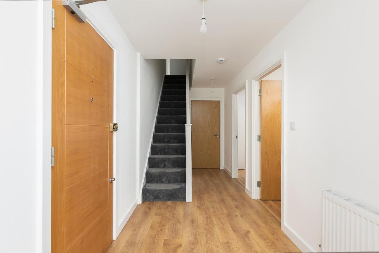 Skyvillion - 4 Bed Luxury Apartment With Balcony & Parking Enfield Zewnętrze zdjęcie