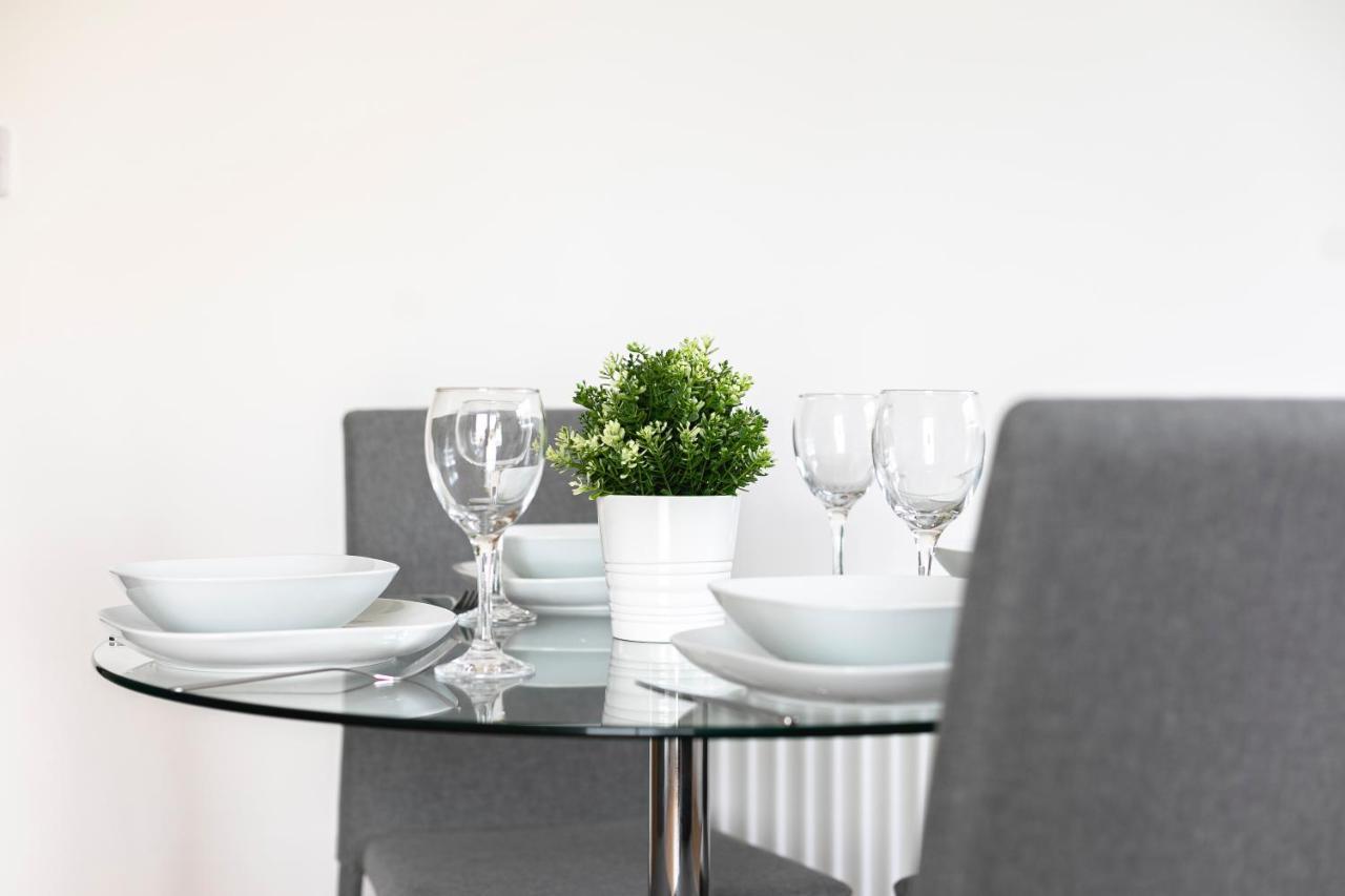 Skyvillion - 4 Bed Luxury Apartment With Balcony & Parking Enfield Zewnętrze zdjęcie