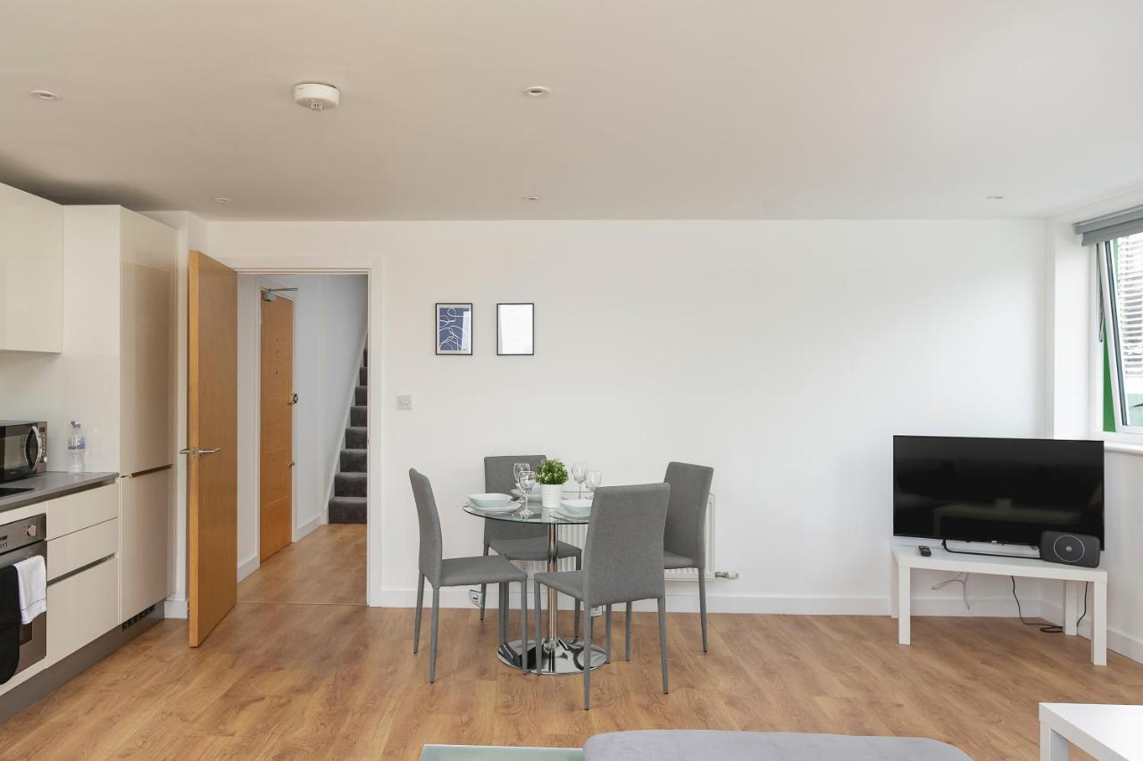 Skyvillion - 4 Bed Luxury Apartment With Balcony & Parking Enfield Zewnętrze zdjęcie